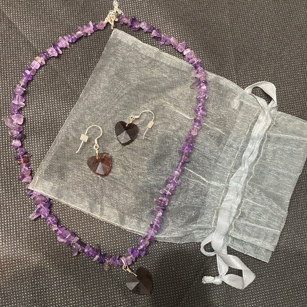 Marsala VTG sterling amethyst stones necklace with matching earrings with bag